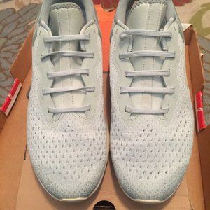 NIKE react women sneakers